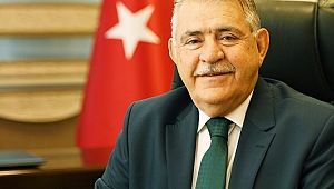 BAŞKAN MAHÇİÇEK SİGARAYA “HAYIR” DİYOR 