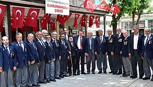 BAŞKAN MUHARİP GAZİLERLE SOHBET ETTİ 