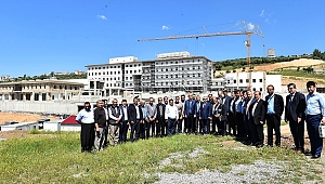 BAŞKAN OKAY, MAHALLE TEMSİLCİLERİYLE BİR ARAYA GELDİ 