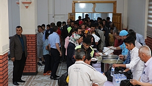 BELEDİYENİN GÖNÜL SOFRASI İLK MİSAFİRLERİNİ AĞIRLADI… 