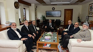 İLAHİYAT EĞİTİMİNİ DESTEKLEME DERNEĞİ, REKTÖR CAN’I ZİYARET ETTİ 