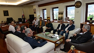 TÜRKİYE KAMU-SEN’DEN REKTÖR CAN’A DESTEK ZİYARETİ 