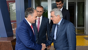 VALİ'DEN REKTÖR'E ZİYARET.. 