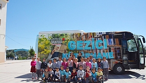 GEZİCİ KÜTÜPHANEDEN 15 BİN ÖĞRENCİYE HİZMET 