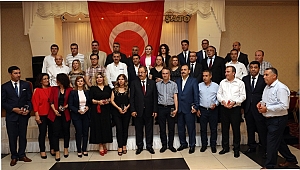 “MİLLETÇE BİRLİK VE BERABERLİĞİMİZİ ARTIRIP KENETLENMELİYİZ” 