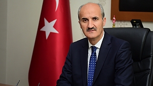 ADİL ERDEM BAYAZIT, MEMLEKETİMİZDE YETİŞMİŞ VE TÜRKİYE’YE MÂL OLMUŞ BİR ŞAİRİMİZDİR 