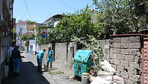 DULKADİROĞLU BELEDİYESİ ÇÖP EVİ TEMİZLEDİ 