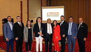 KONUKOĞLU’NA “TÜRKİYE’DE YILIN VAKIF İNSANI” ÖDÜLÜ VERİLDİ 