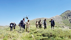 VALİ’DEN ASKERLERE MORAL ZİYARETİ 