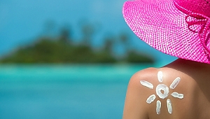 YAZ GÜNEŞİ CİLDİNİZDE KALICI SORUN BIRAKMASIN! 