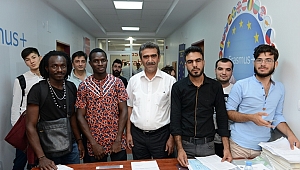 KSÜ’DE YABANCI UYRUKLU ÖĞRENCİ KAYITLARI BAŞLADI 