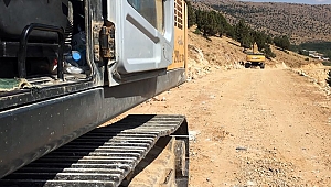 SOĞUKPINAR YOLUNDA GENİŞLETME ÇALIŞMALARI DEVAM EDİYOR 