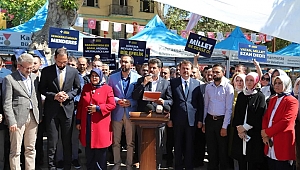 ADNAN MENDERES VE ARKADAŞLARI, ŞEREFLİ BİR DAVANIN ŞEHİTLERİ OLARAK TARİHE GEÇMİŞLERDİR 