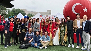 ÇİN’DEKİ KÜLTÜR ELÇİLERİMİZ: TÜRK ÖĞRENCİLER   