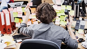 FAZLA STRES VÜCUDU YORUYOR 