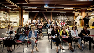 HER YÖNETİM KURULUNA EN AZ İKİ KADIN ÜYE 