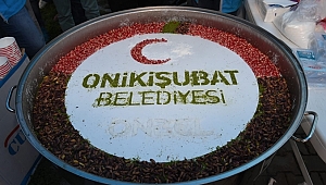 ONİKİŞUBAT BELEDİYESİ AŞURESİNİ ÖĞRENCİLERLE PAYLAŞTI 
