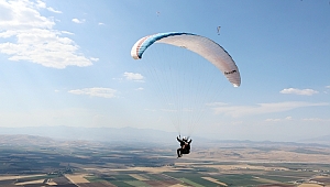 PARAŞÜTÇÜLERİN GÖZDESİ: KARDELEN TEPESİ 