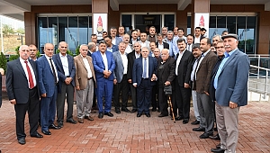 BAŞKAN MAHÇİÇEK MESAİ ARKADAŞLARIYLA KAHVALTIDA BULUŞTU 