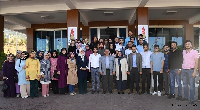 MAHÇİÇEK KAMPÜSE HOŞ GELDİN KAHVALTISINDA ÖĞRENCİLERLE BULUŞTU