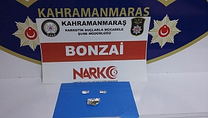 UYUŞTURUCU SATARKEN SUÇÜSTÜ YAKALANDI 