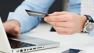 TÜRKİYE’NİN YÜZDE 33’ÜNDE KREDİ KARTI VAR 