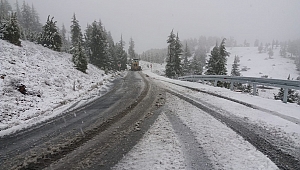 BÜYÜKŞEHİR’İN KAR MESAİSİ DEVAM EDİYOR 