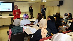 DİYABET KULÜBÜ ÖĞRENCİLERİ, LİSE ÖĞRENCİLERİNE EĞİTİM VERDİ 