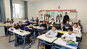  “HEMŞİRELER HER YERDE YAŞAMINIZI DUYMAYA DEVAM EDİYOR” 