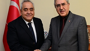 İSTİKLAL ÜNİVERSİTESİ REKTÖRLÜĞÜNE PROF. DR. SAMİ ÖZGÜL ATANDI