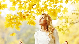 KADINLAR ERKEKLERDEN UZUN YAŞIYOR 