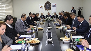 REEL SEKTÖRÜN SORUNLARI KONUŞULDU 