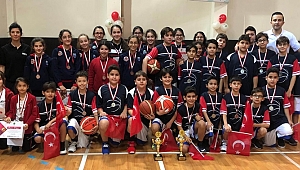 SANKO OKULLARI ÖĞRENCİLERİ İKİ KUPA KAZANDI 