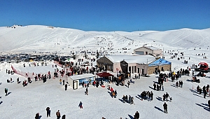 ESNAFLARDAN BAŞKAN ERKOÇ’A TEŞEKKÜR 