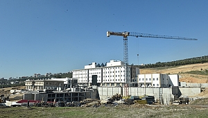 Kamu Külliyesi’nde Belediye Hizmet Binası Hazır 