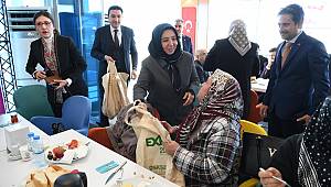 Başkan Mahçiçek Kadınlarla Kahvaltıda Buluştu 