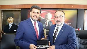 Debgici İlçe Başkanlarına Teşekkür Etti... 