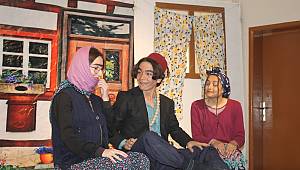 Alkışlar Karşı Köyün Delisine! 