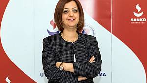 Hemşireler Din, Dil, Irk Ayrımı Gözetmeksizin Bireyin, Ailelerin ve Toplumun Sağlığı İçin Çalışır 