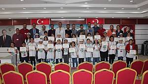 Proje Kurmaylarına Plaket ve Ödül 