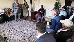 Vefat Eden Önder Çiftçinin Eşine Teşekkür Plaketi 