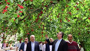 Başkan Kiraz Topladı 