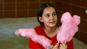 Bir Tebessüme Değer’den Çocuklara hediye yağmuru 