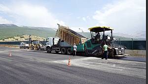 Bağlantı Yollarına Sıcak Asfalt 