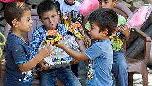 “Bir Tebessüme Değer” Yüzleri Güldürmeye Devam Ediyor 