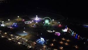 Blueland Lunapark&Aquapark Eğlence Merkezi, görkemli bir açılış yaptı