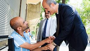 Mavi Kapaklar Tekerlekli Sandalyeye Dönüştü 