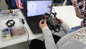 Robotik Kodlama Atölyesi Açıldı 