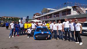  ‘Uğur Böceği’miz TÜBİTAK Elektrikli Araçlar Yarışmasında Dikkatleri Üzerine Çekti