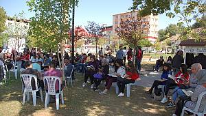 Afşin'de üniversite öğrencilerinden kitap okuma etkinliği 